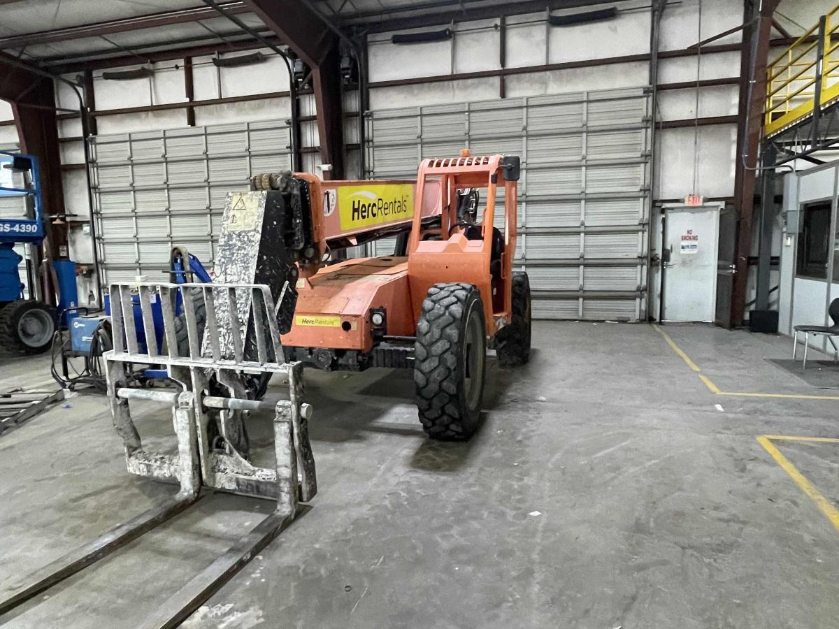 2017 SkyTrak 6042