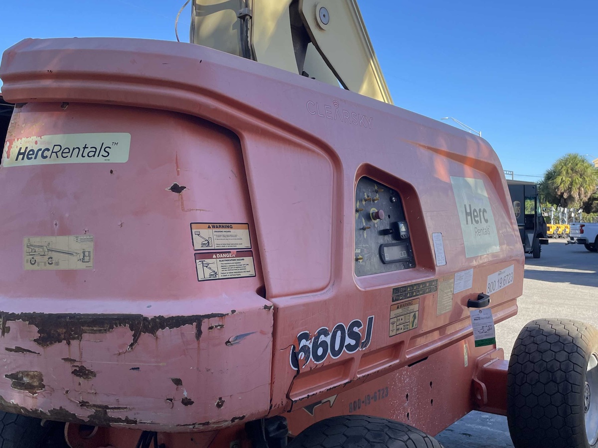 2017 JLG 660SJ-4