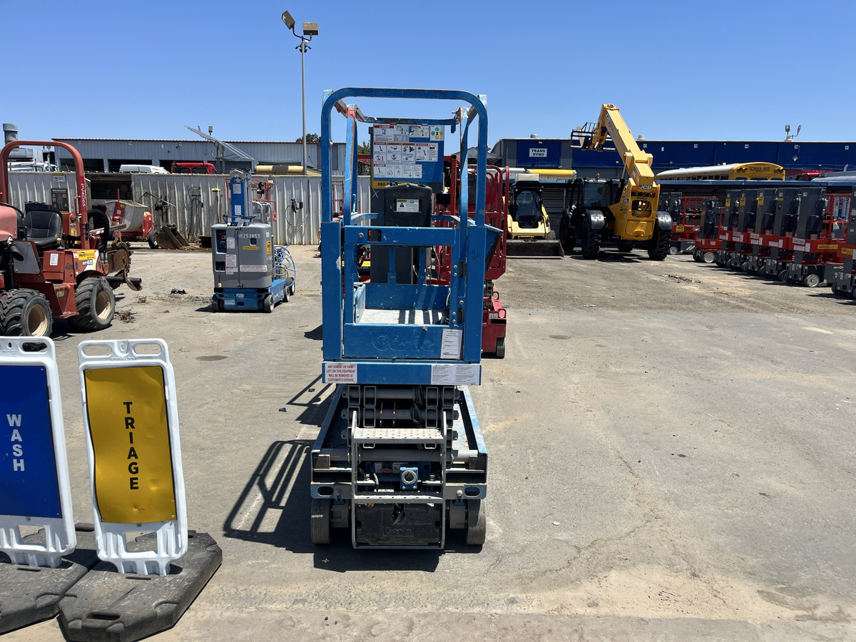 2019 Genie GS1330M-2