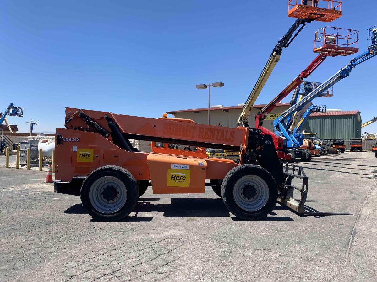 2015 SkyTrak 8042