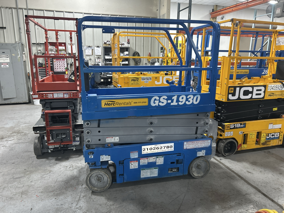 2018 Genie GS-1930