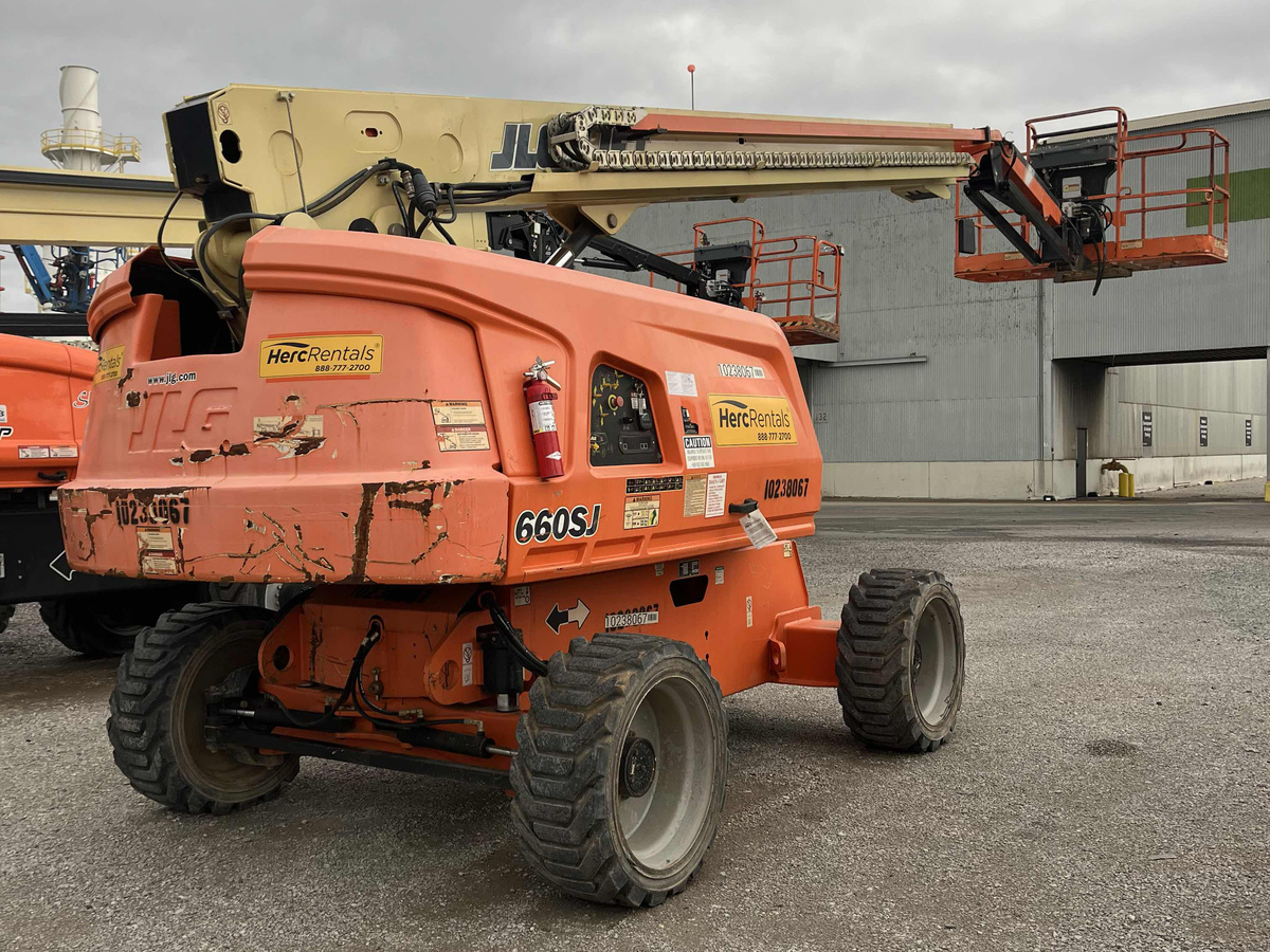 2018 JLG 660SJ-4