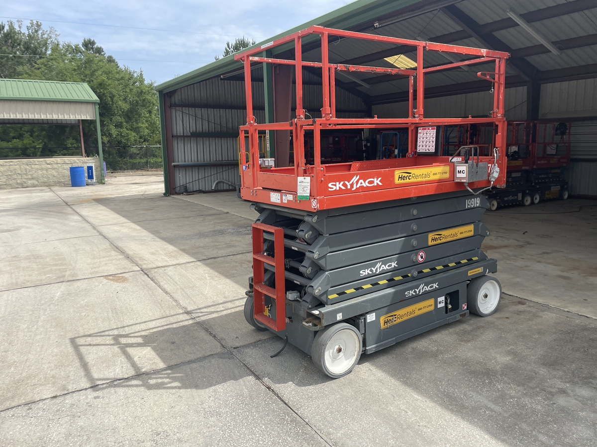 2019 Skyjack SJ4740