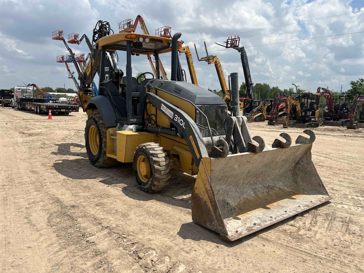 2019 John Deere 310L-4