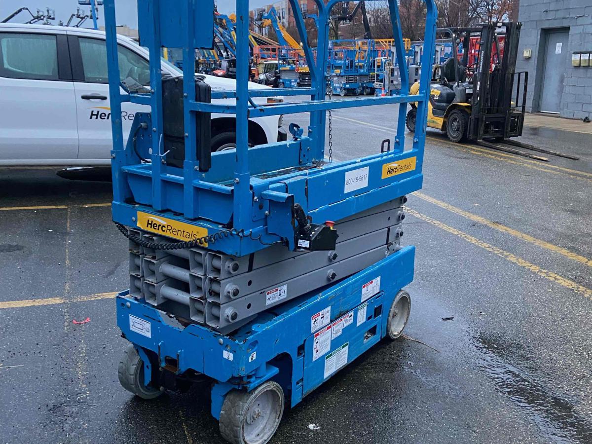2017 Genie GS-1930