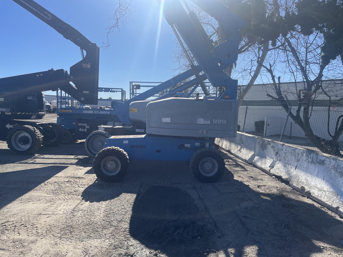 2017 Genie S-45-2