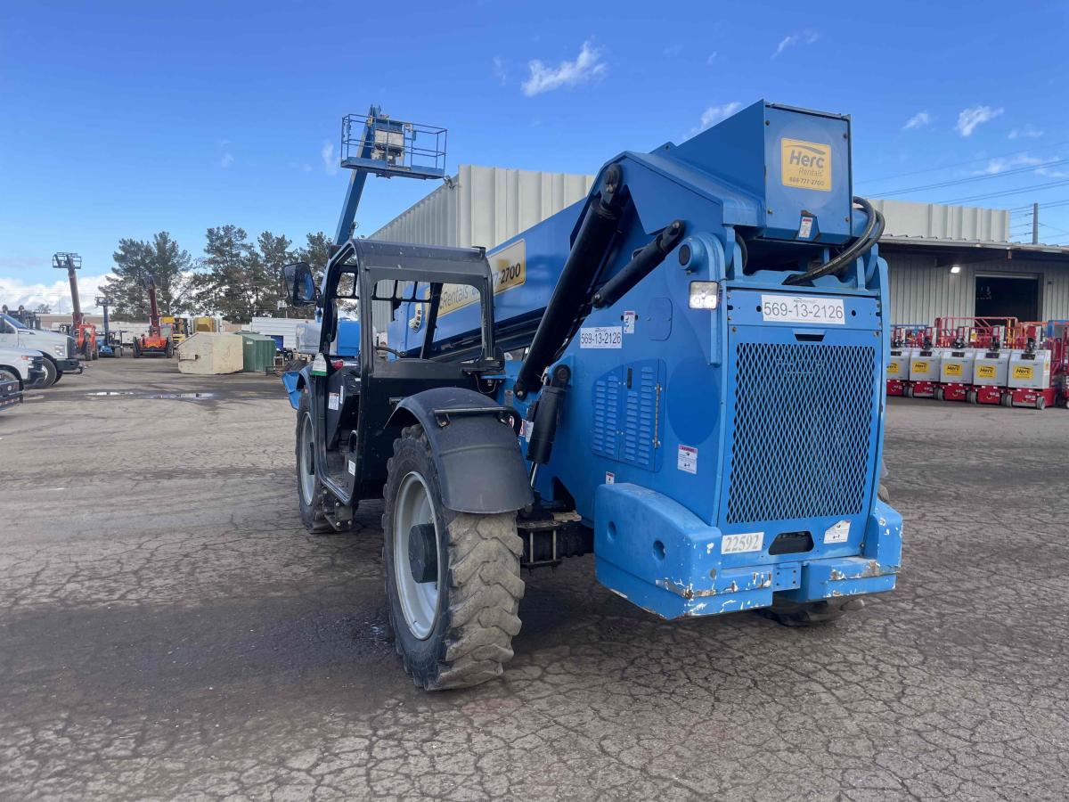 2017 Genie GTH-1056