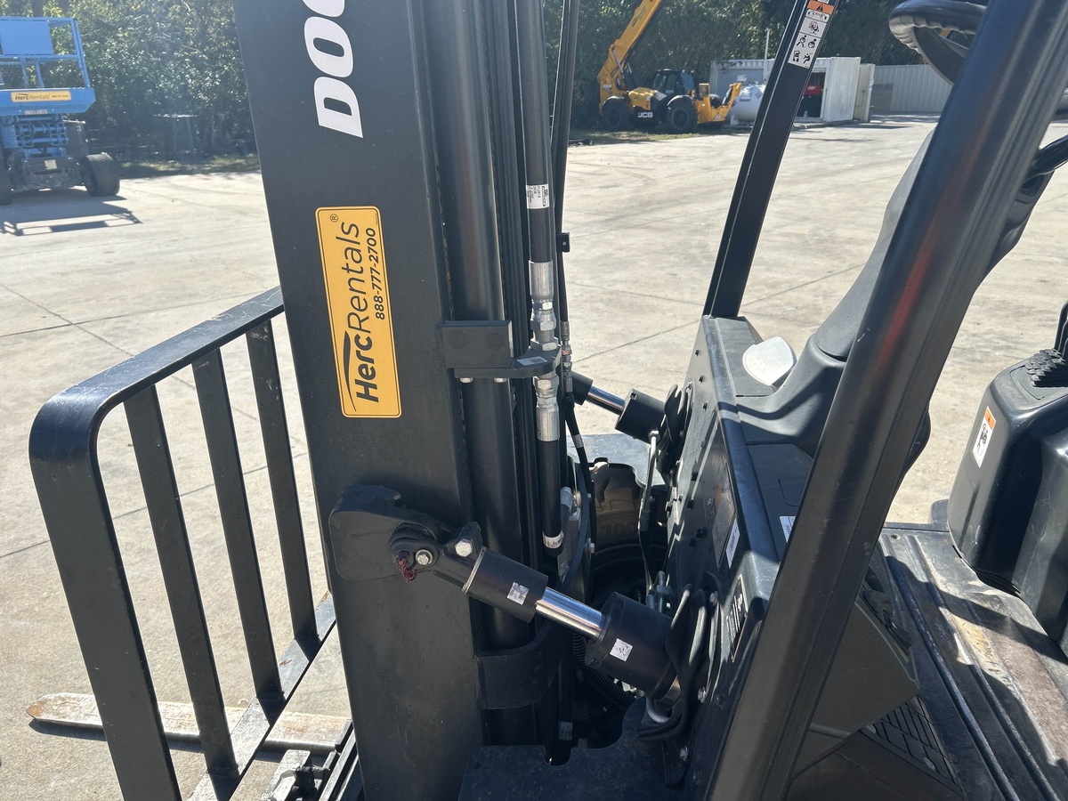 2021 Doosan G25N-7-10
