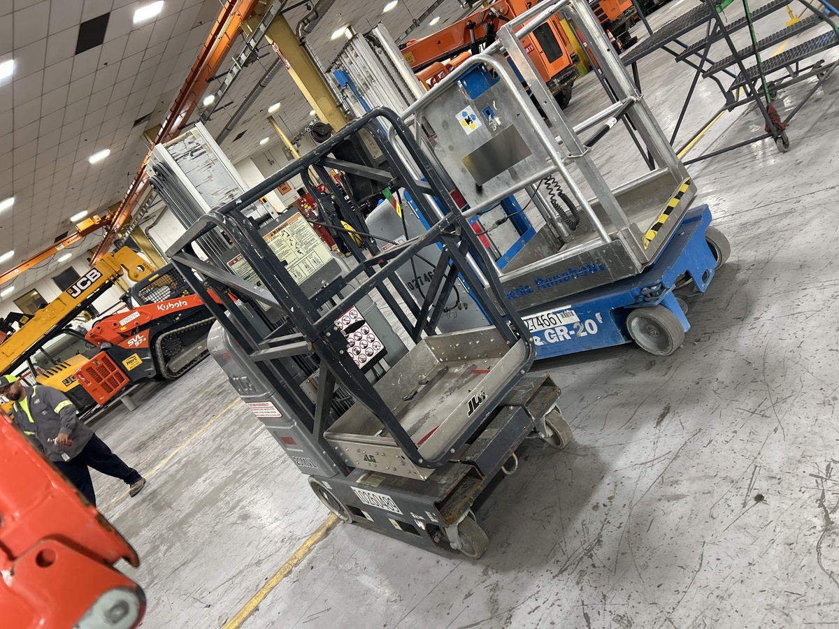2018 JLG 20MVL-4