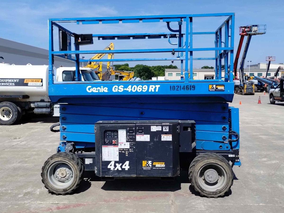 2017 Genie GS-4069 RT-9