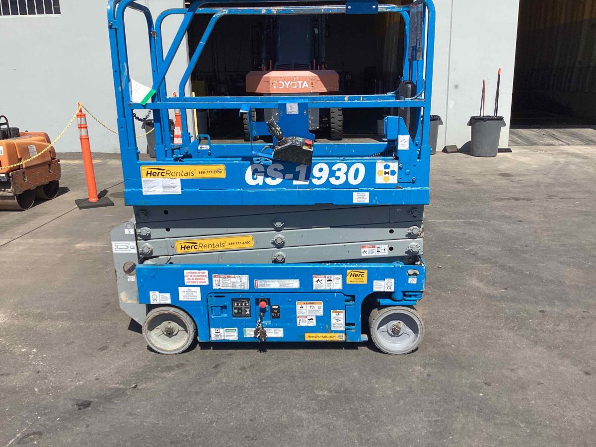 2015 Genie GS-1930