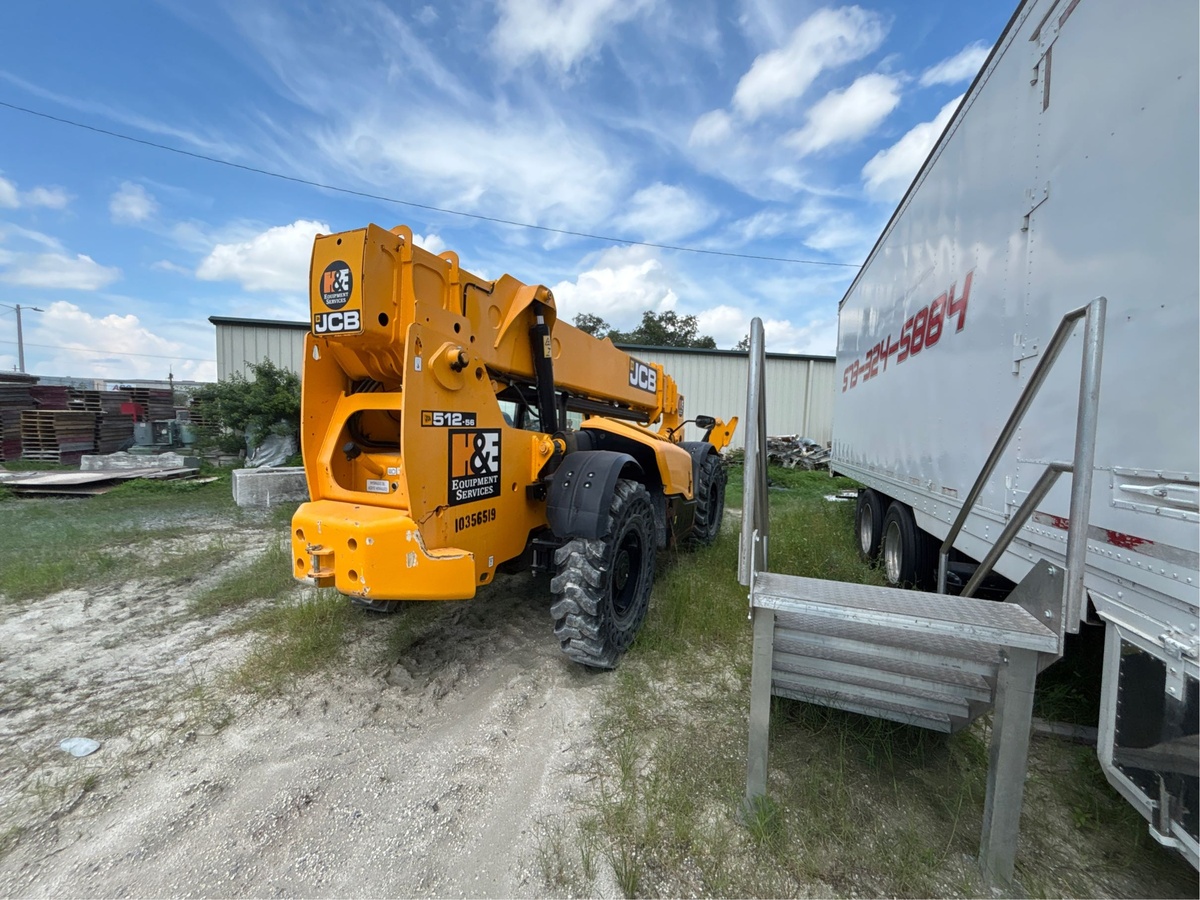 2022 JCB 512-56