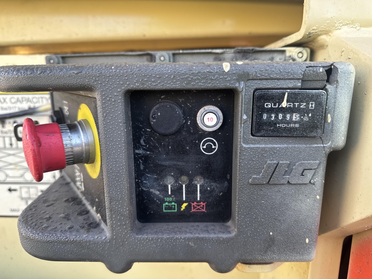 2018 JLG 3246ES-5