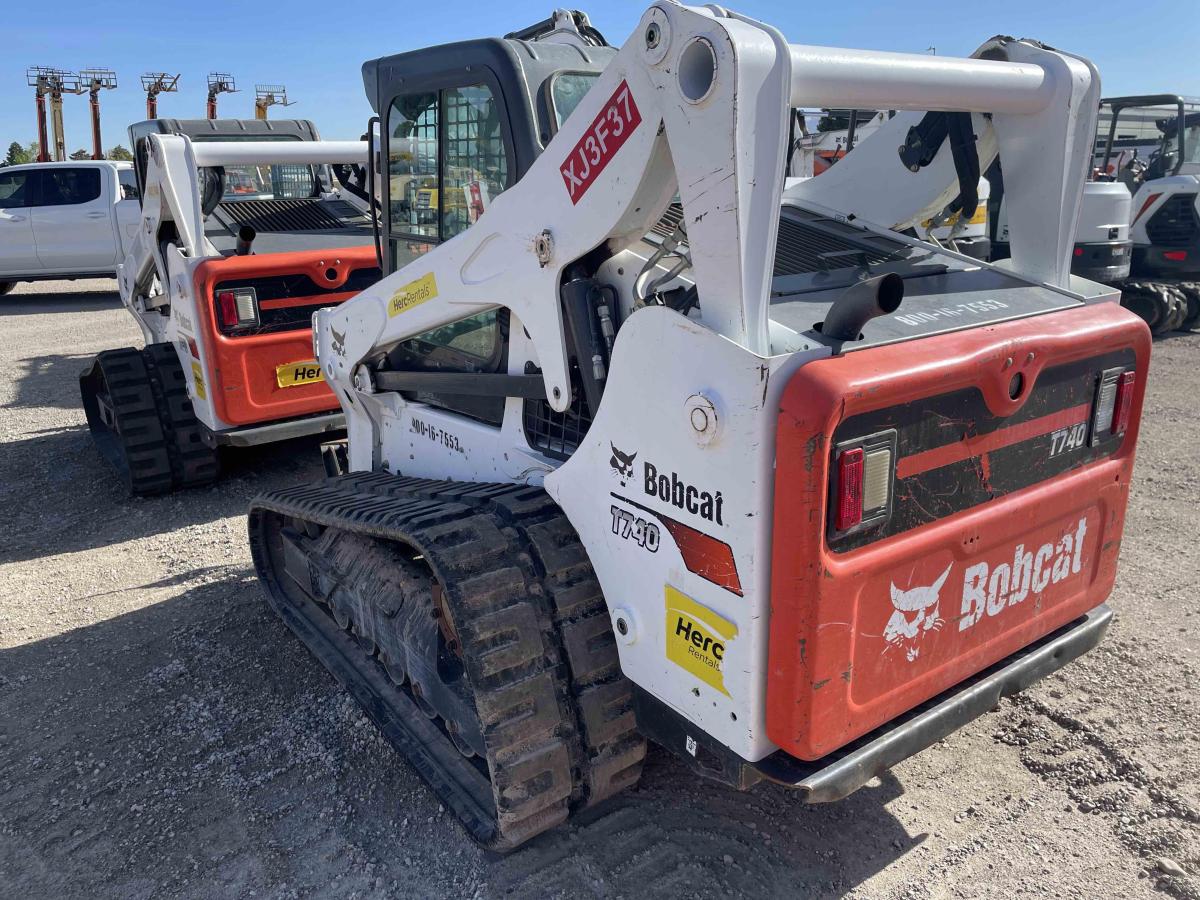 2017 Bobcat T740