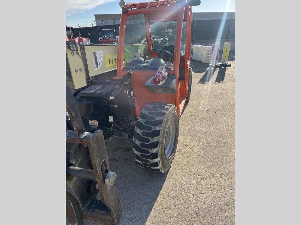 2017 JLG G5-18A