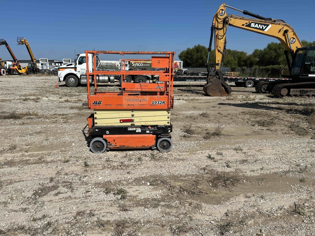 2018 JLG 1932R