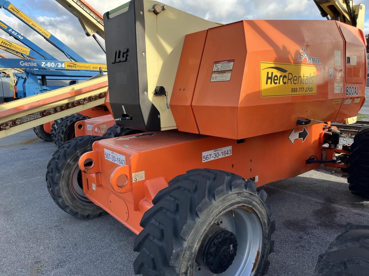 2015 JLG 800AJ