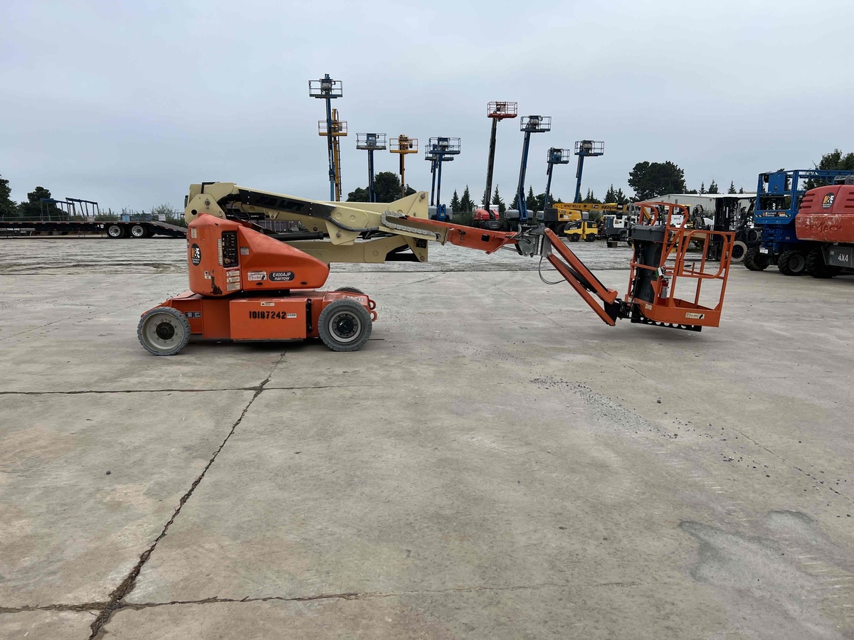 2016 JLG E400AJPN-3