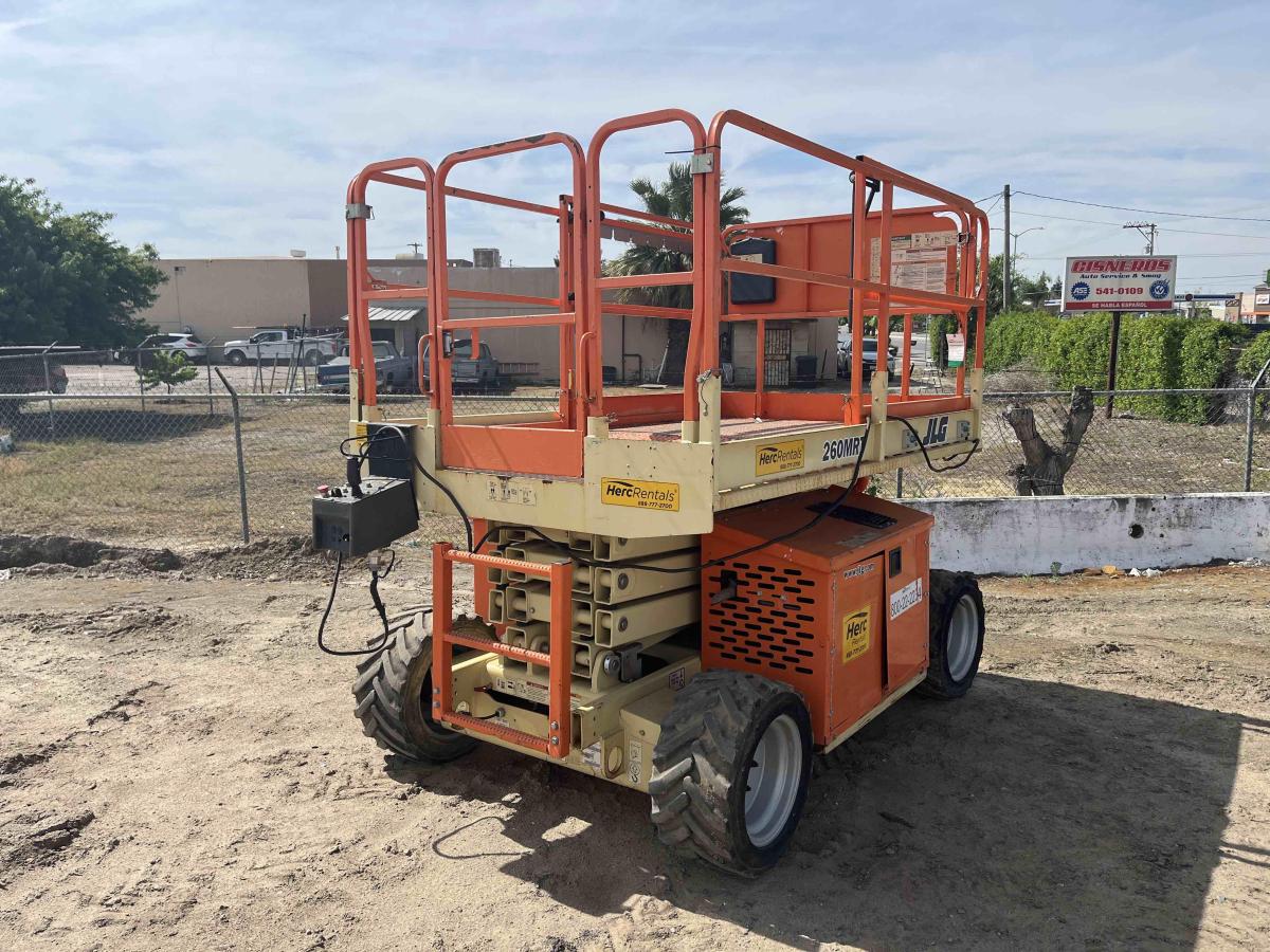 2018 JLG 260MRT