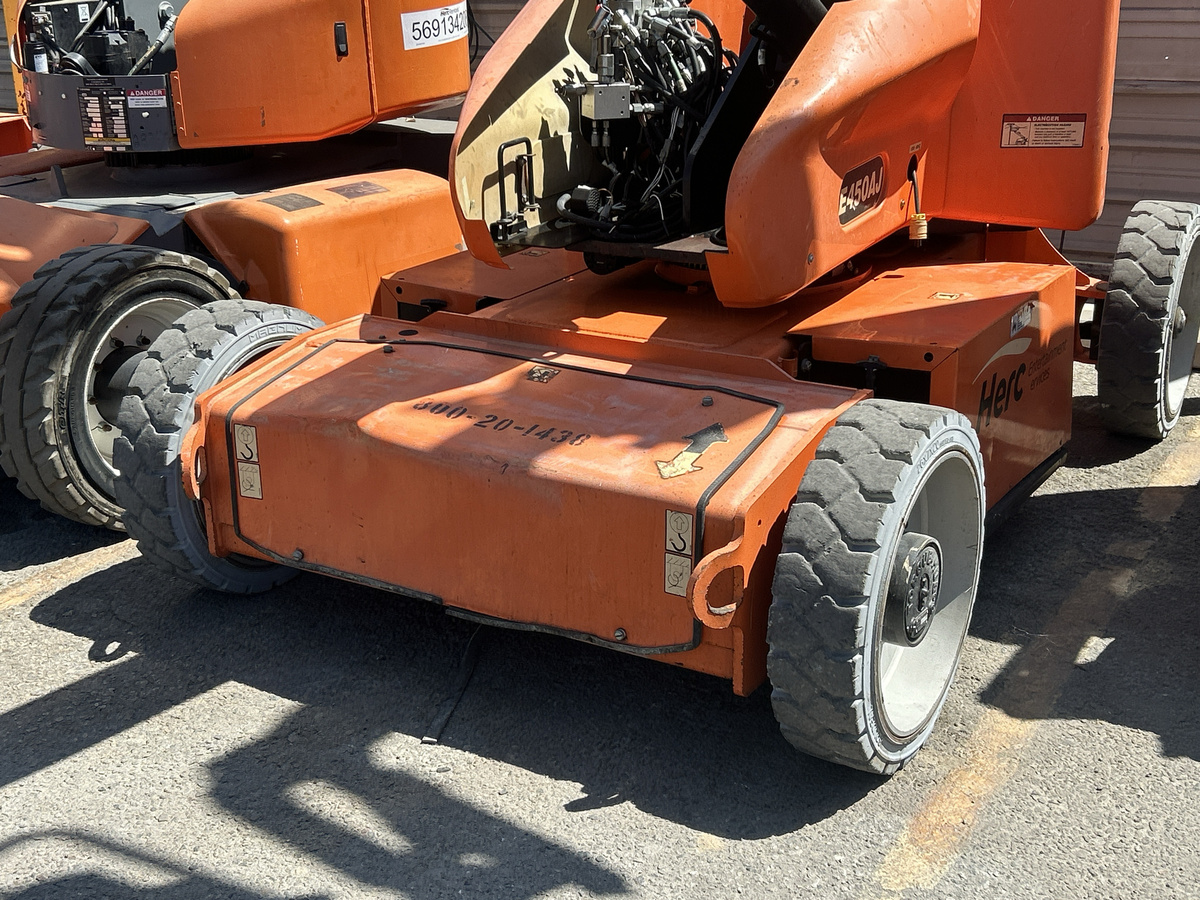 2018 JLG E450AJ-6