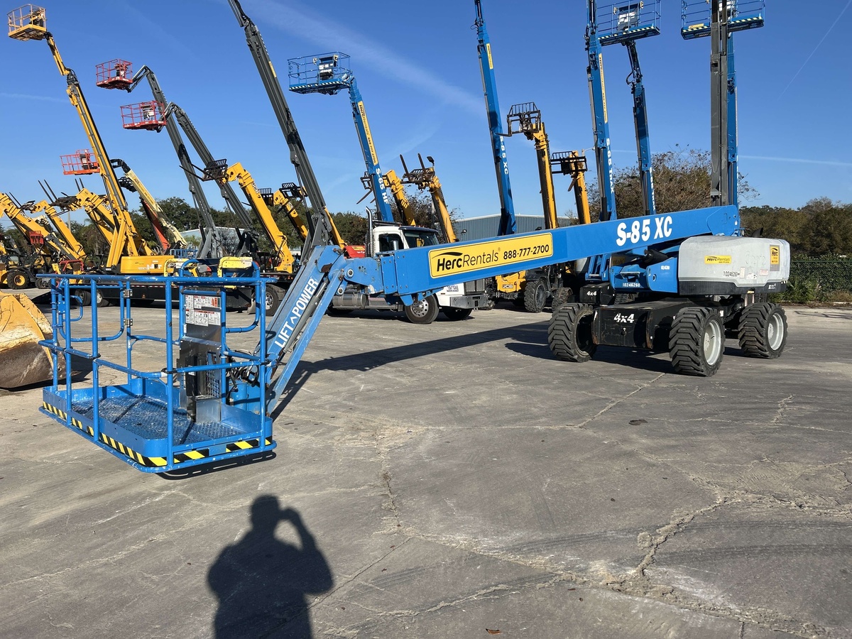 2018 Genie S-85