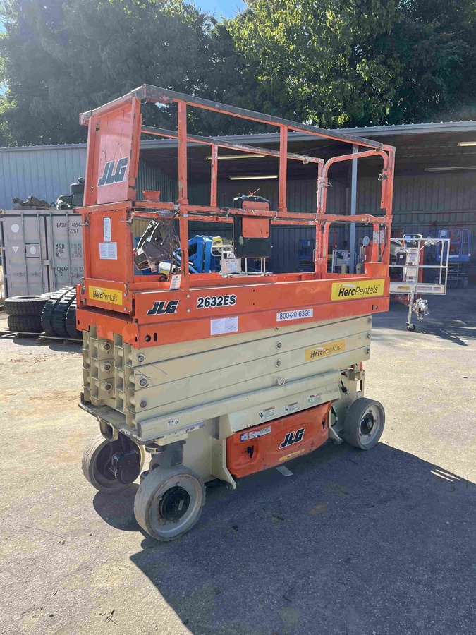 2018 JLG 2632ES-1