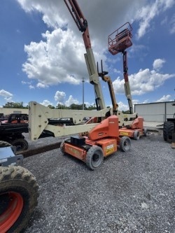 2015 JLG E450AJ-3