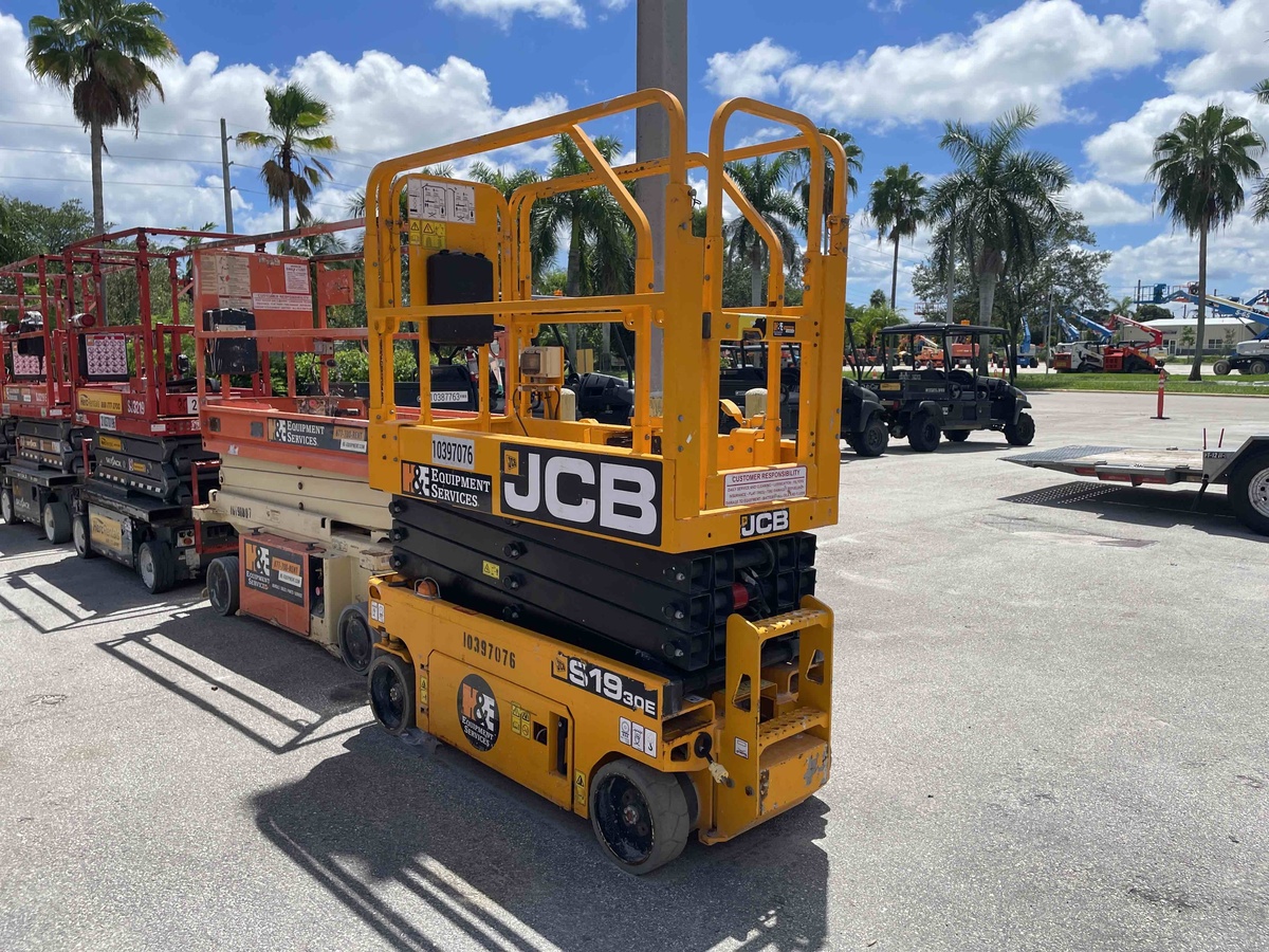 2022 JCB S1930E-2