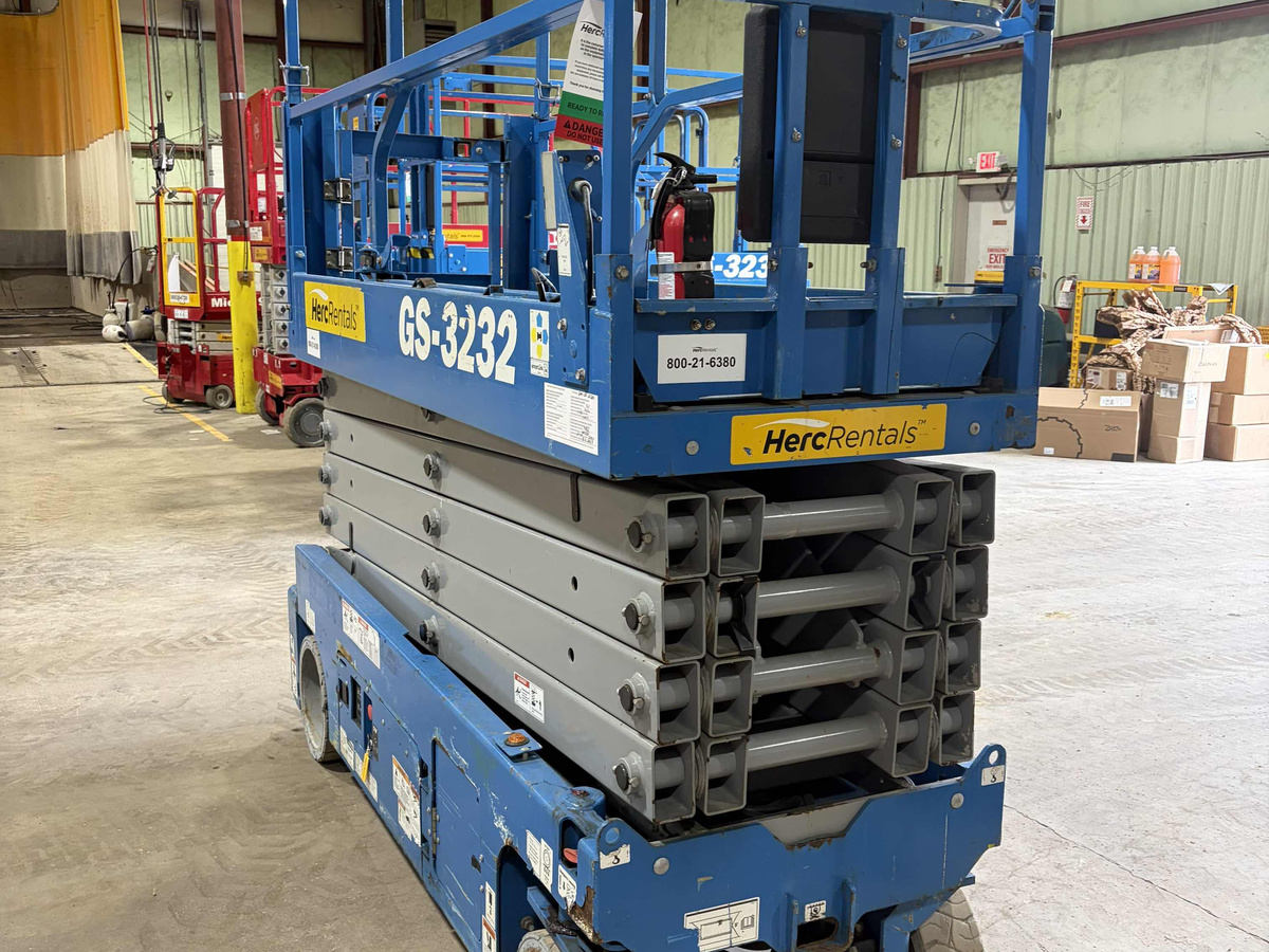 2018 Genie GS-3232-6