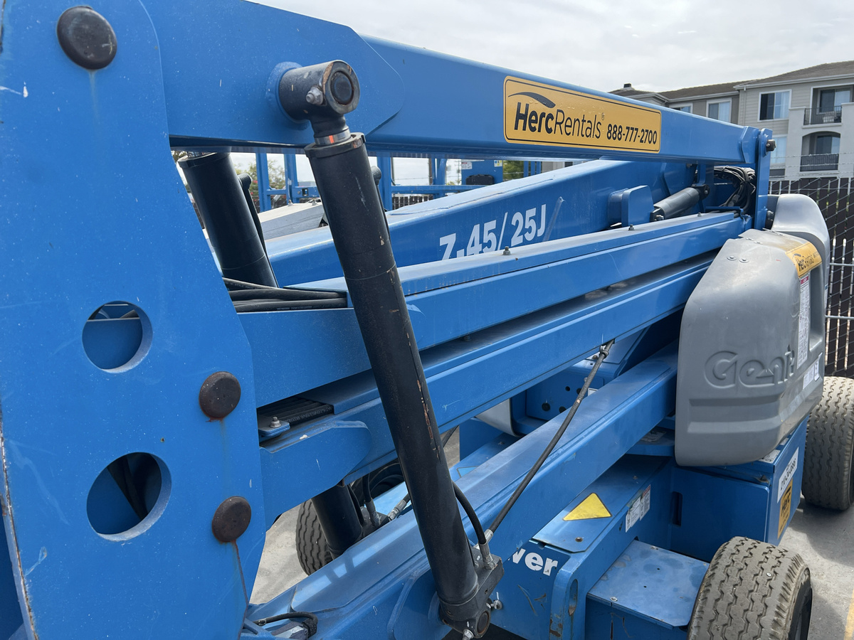 2018 Genie Z-45/25-20