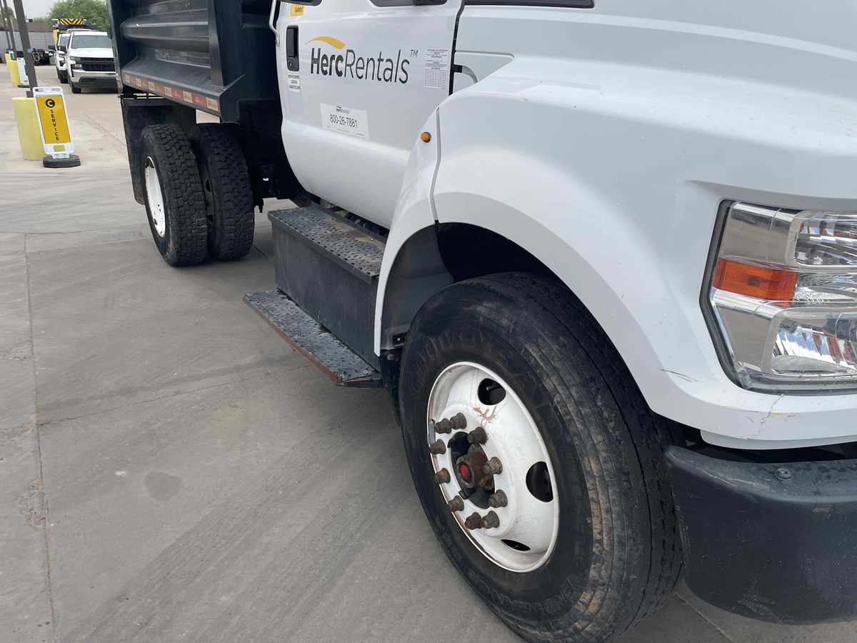 2019 Ford F750-5