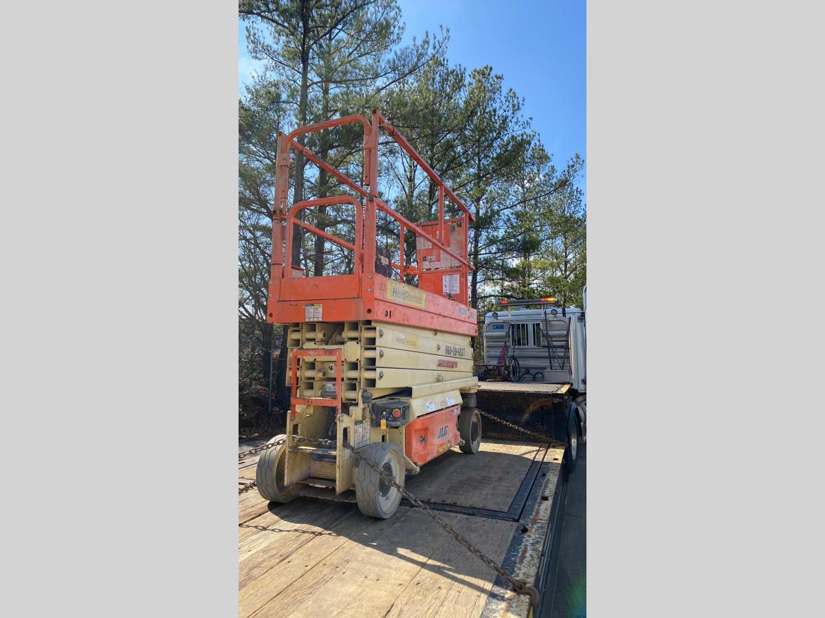 2018 JLG 2632ES