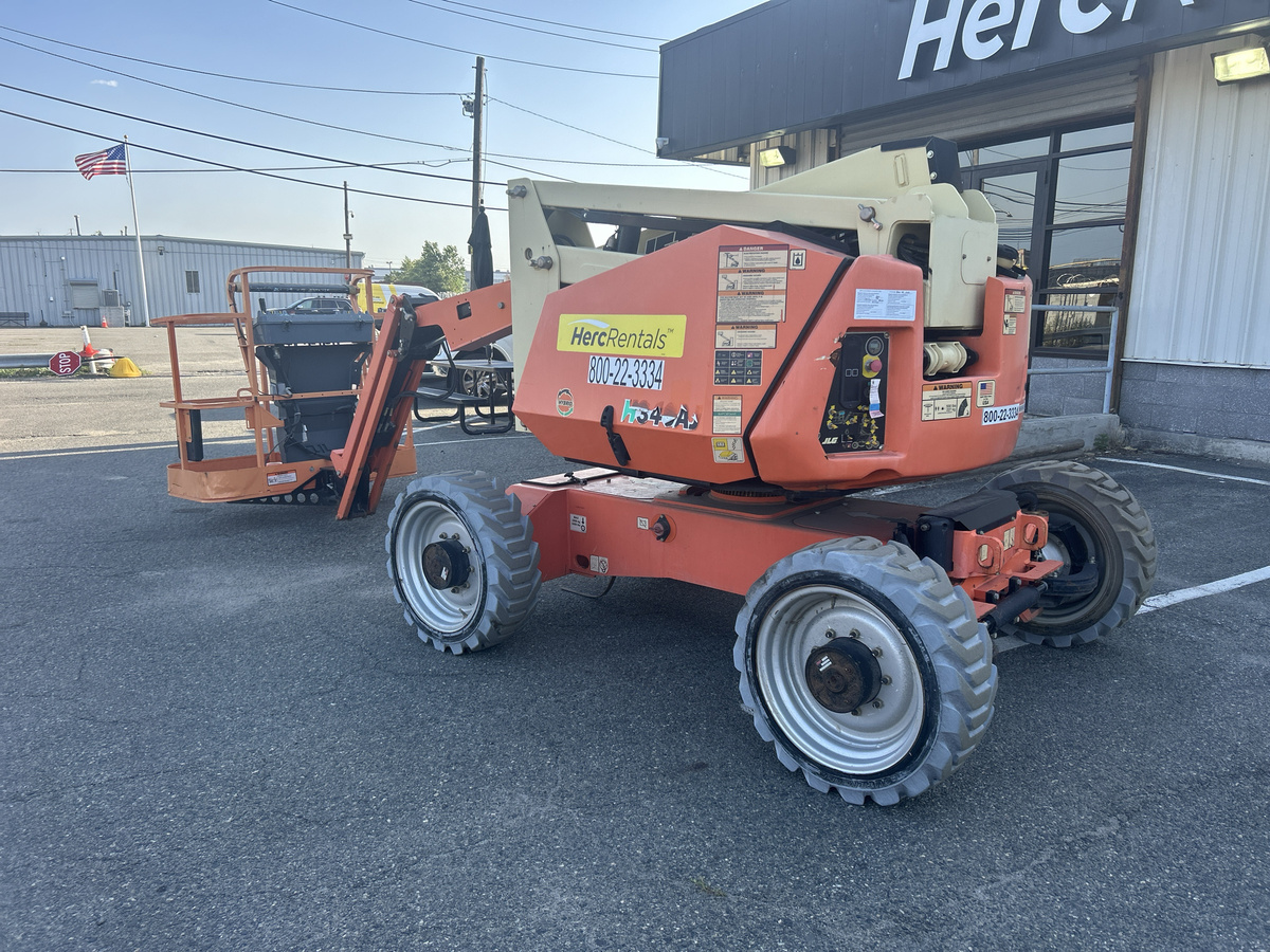 2018 JLG H340AJ-2