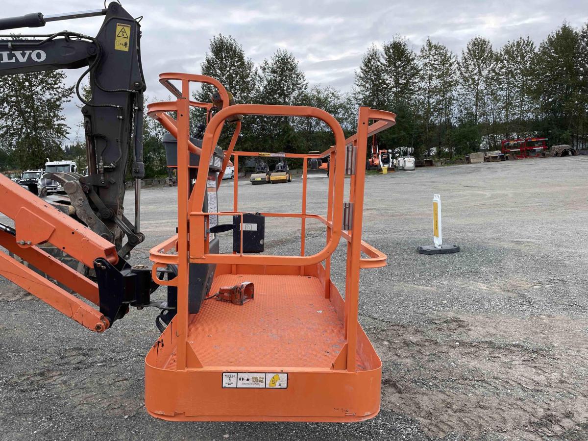 2018 JLG 460SJ