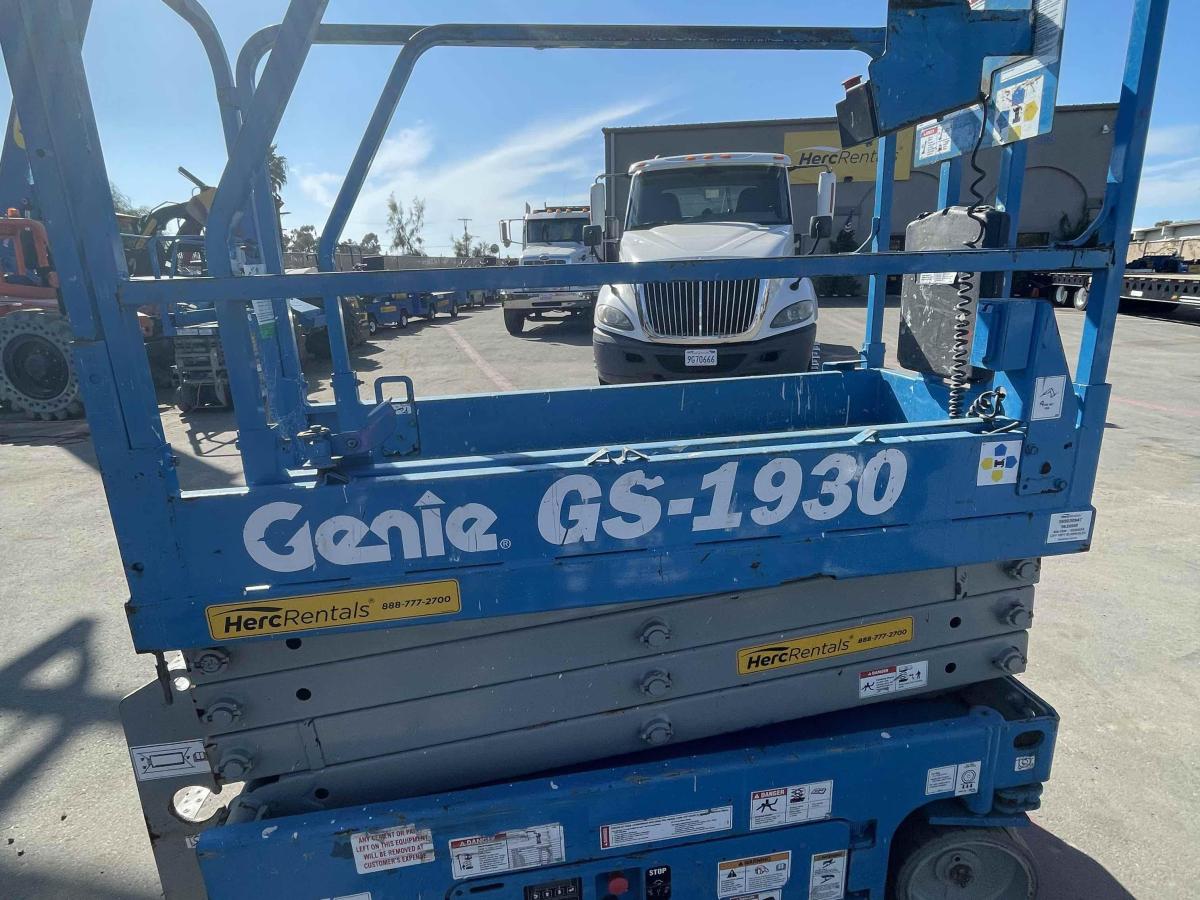 2016 Genie GS-1930