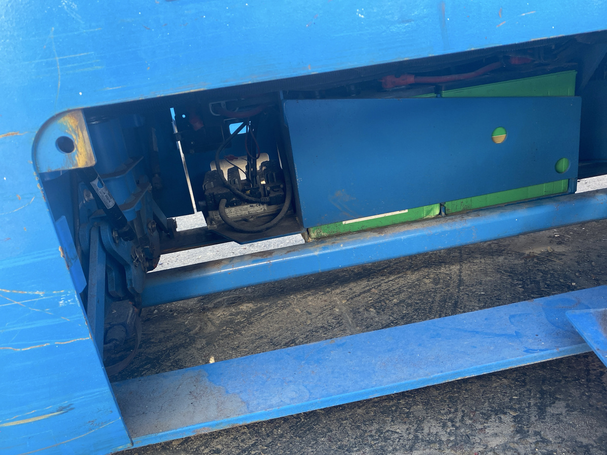 2016 Genie GS-3232-8