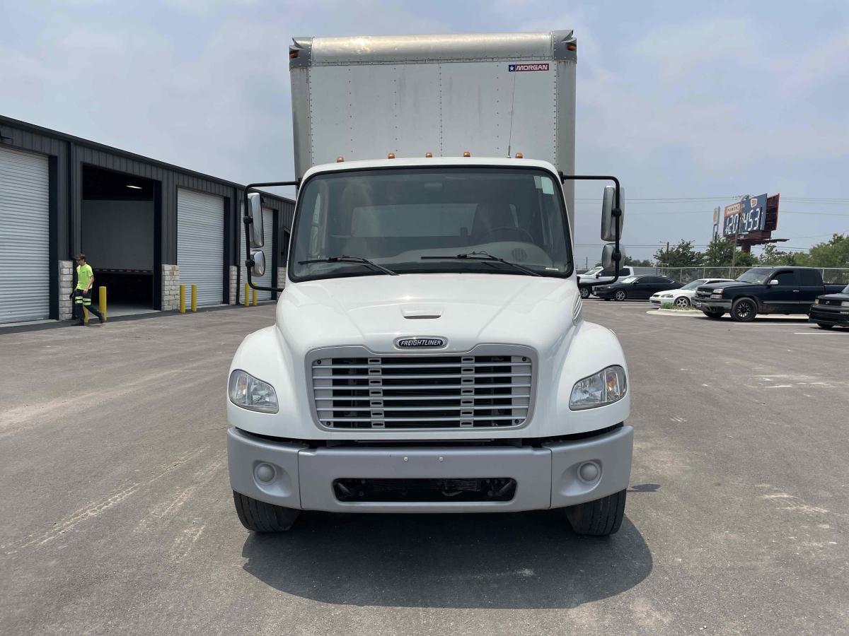 2020 Freightliner M2106