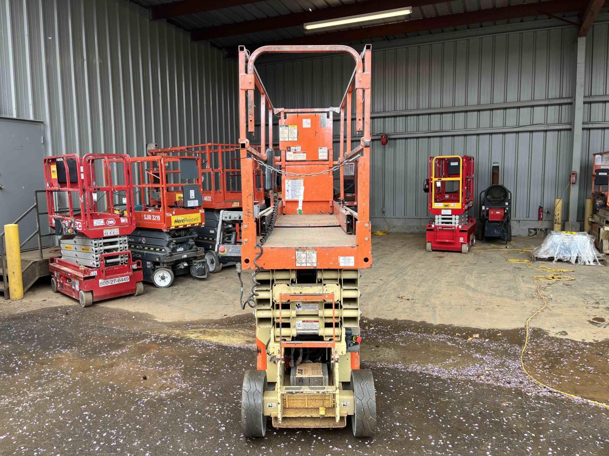 2016 JLG 2632ES
