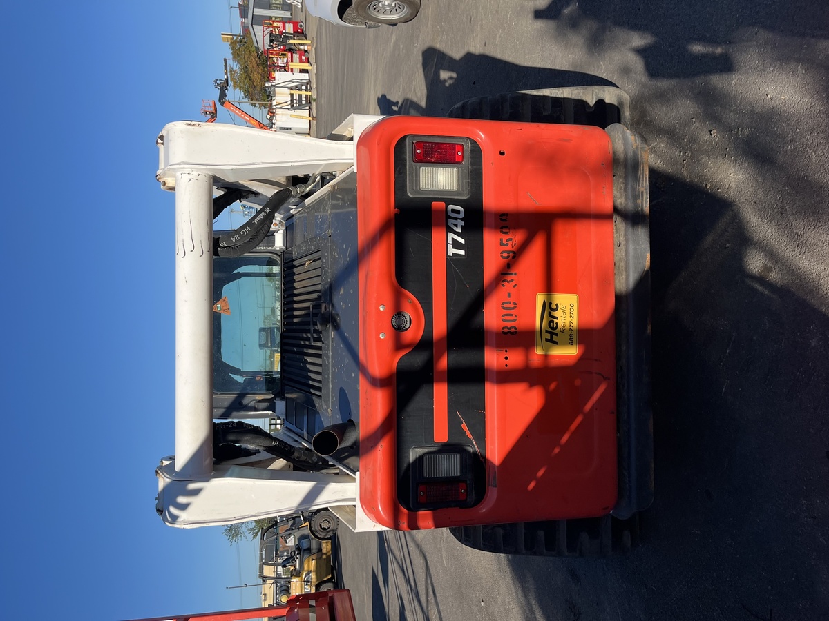 2021 Bobcat T740-4