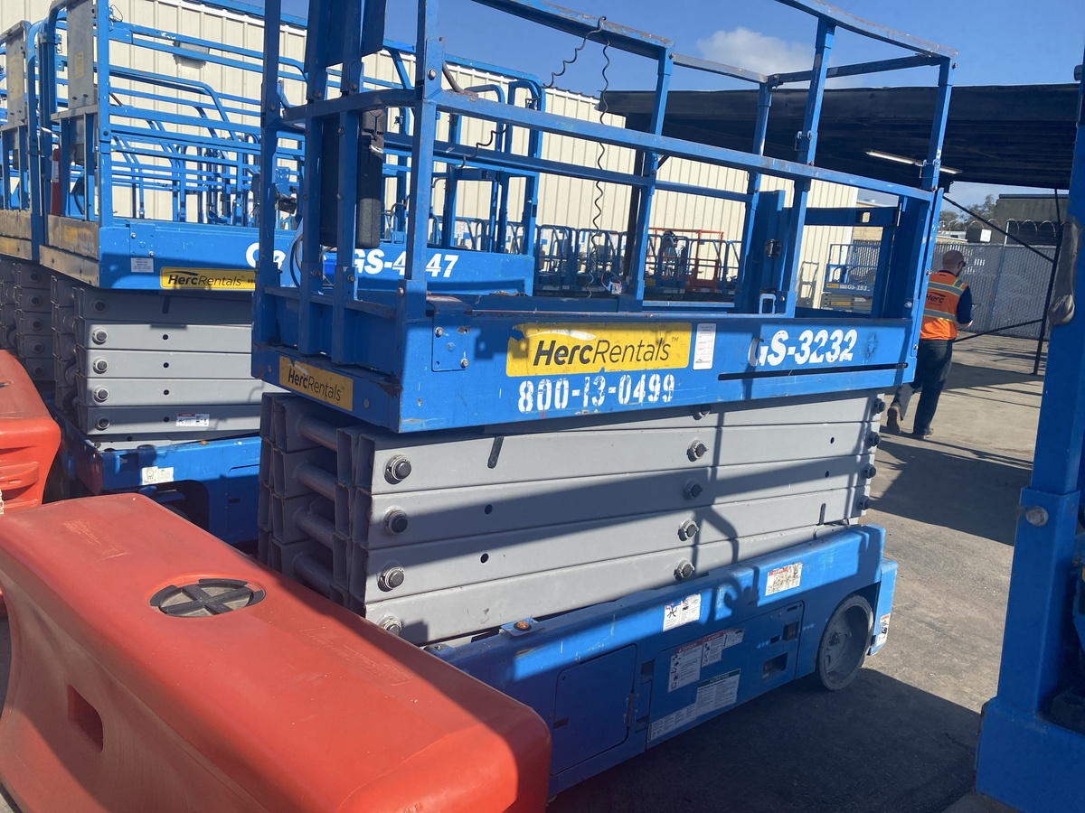 2016 Genie GS-3232-4
