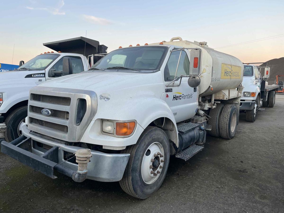 2015 Ford F750