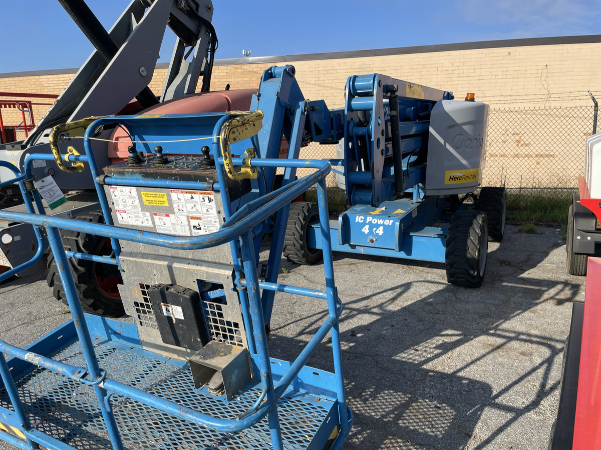 2018 Genie Z-45/25J RT