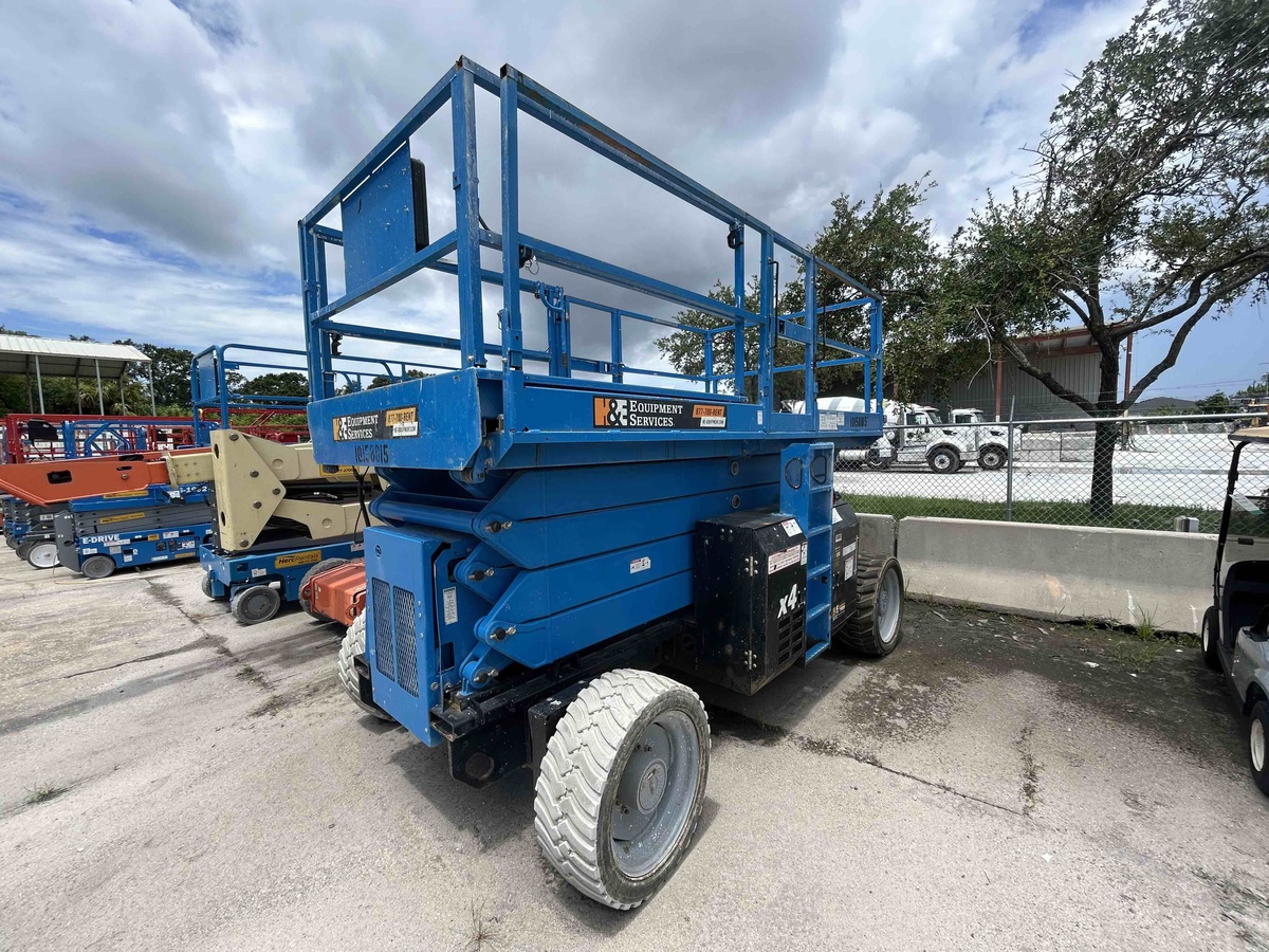 2015 Genie GS-4390 RT-4