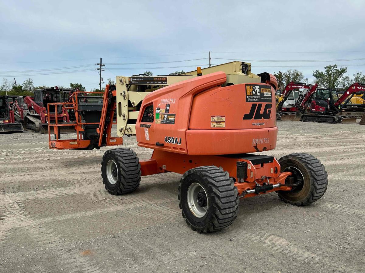 2016 JLG 450AJ