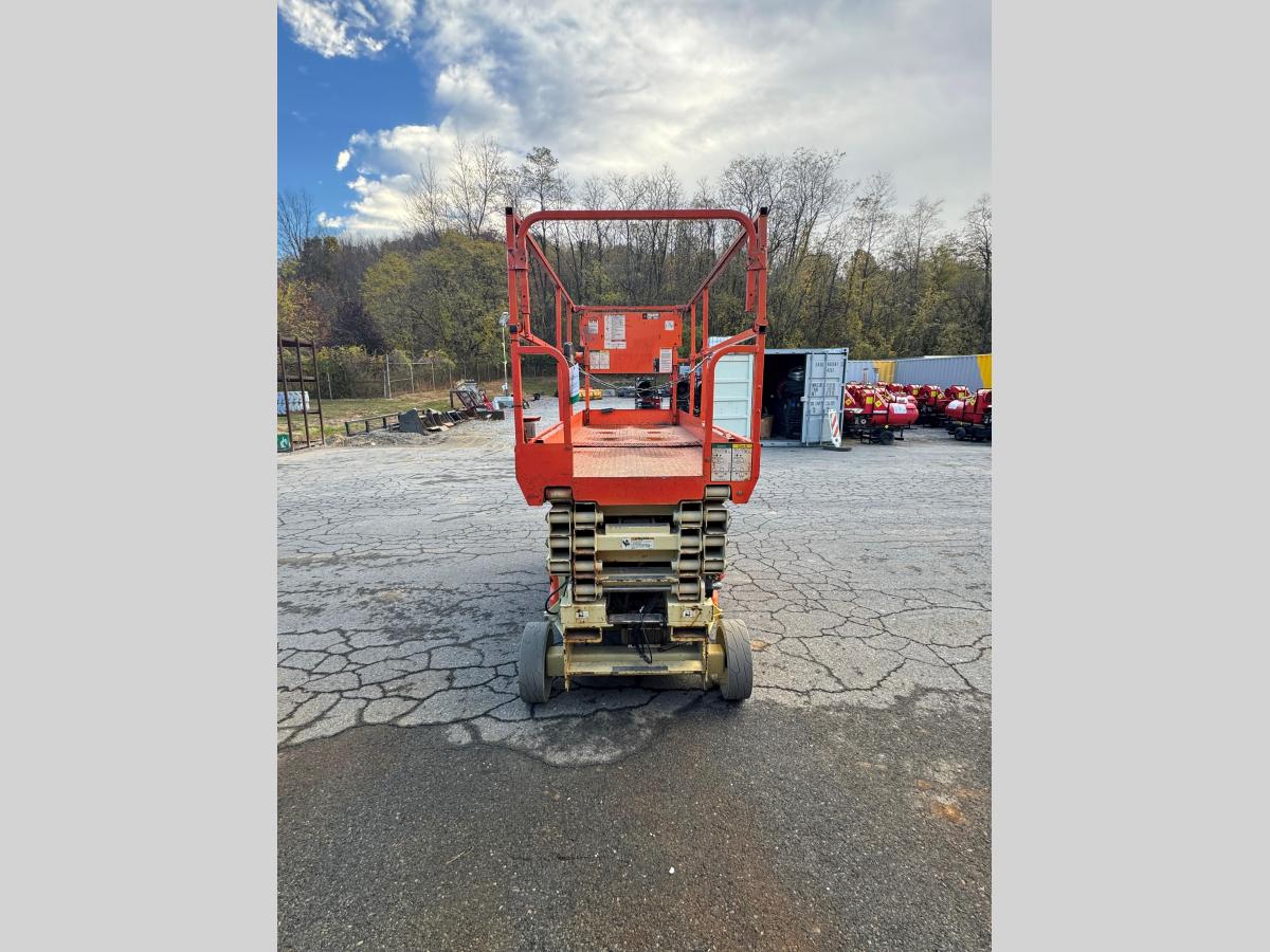2016 JLG 3246ES