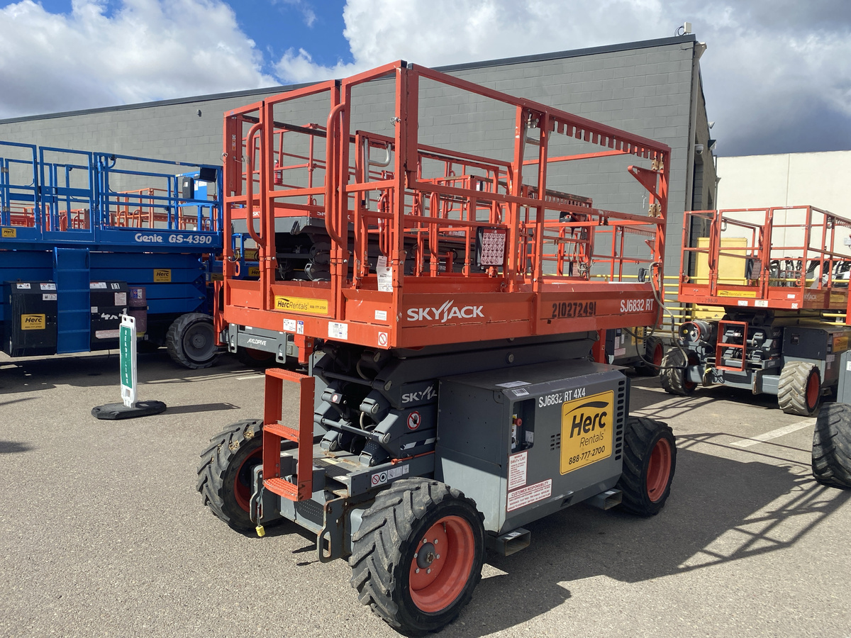 2019 Skyjack SJ-6832RT-3