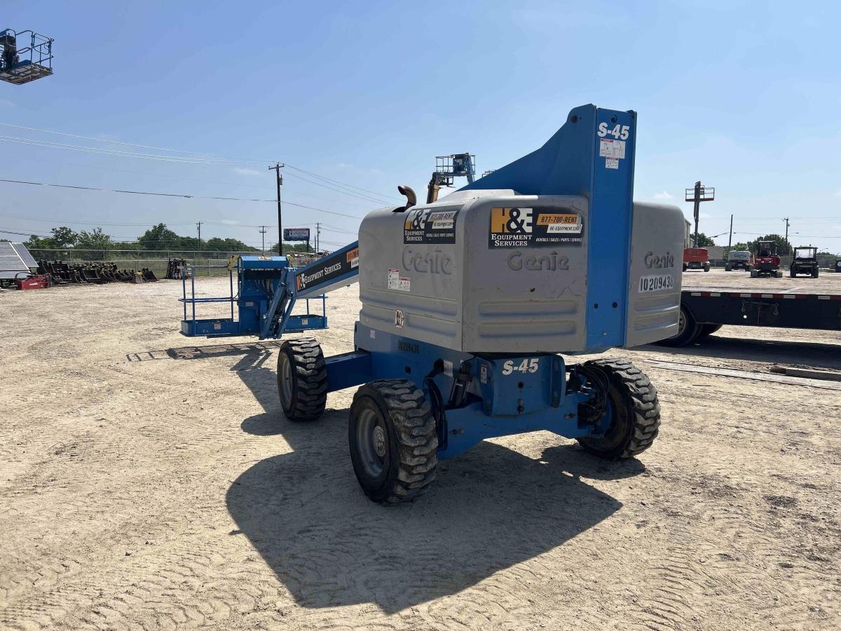 2017 Genie S-45-8