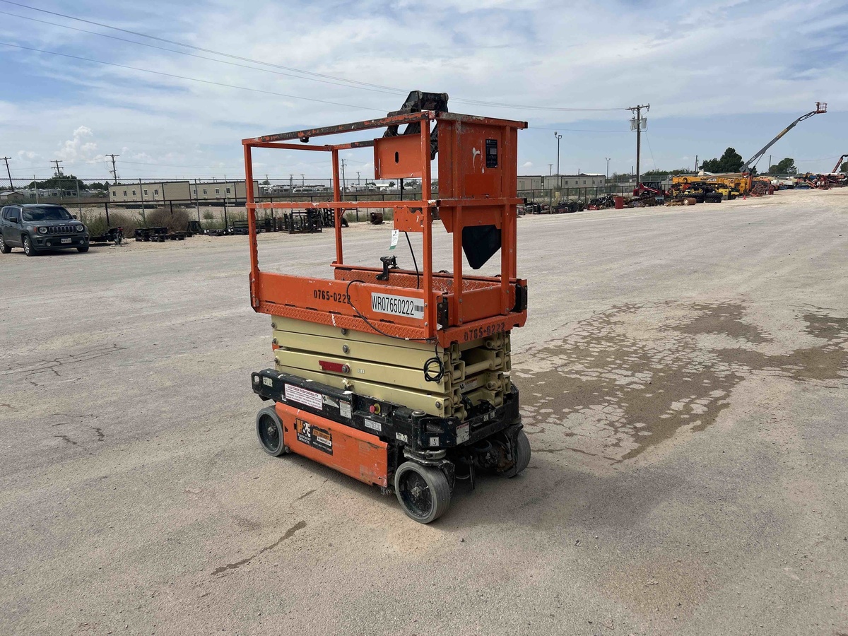 2018 JLG 1932R-2
