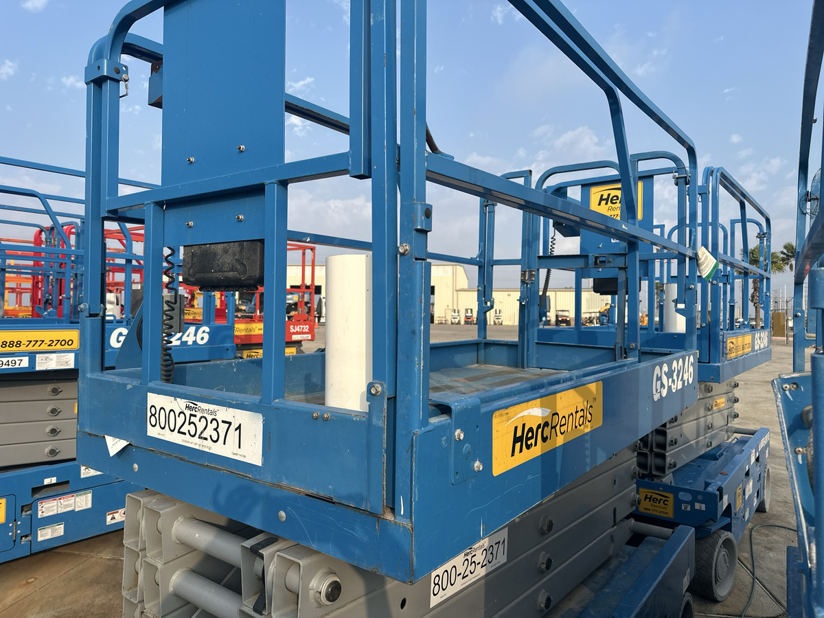 2019 Genie GS-3246-5