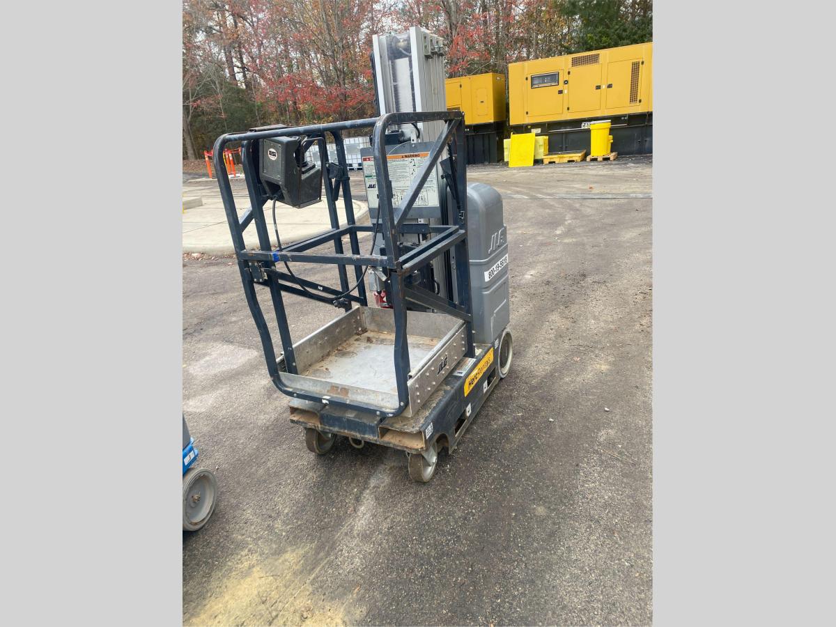 2018 JLG 20MVL